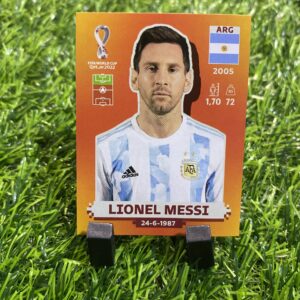 LARANJA: Figurinha do Messi (ARG19)- Álbum Copa do Mundo 2022 (Made in Italy)