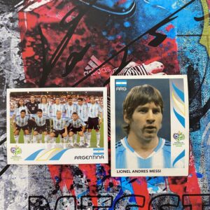 MESSI >> Figurinha do Messi (185) e Equipe perfilada - Álbum Copa do Mundo 2006