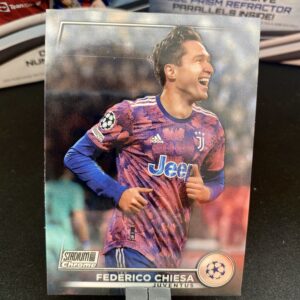 FEDERICO CHIESA >> BASE (N.22)- Stadium Club Chrome 2022/23