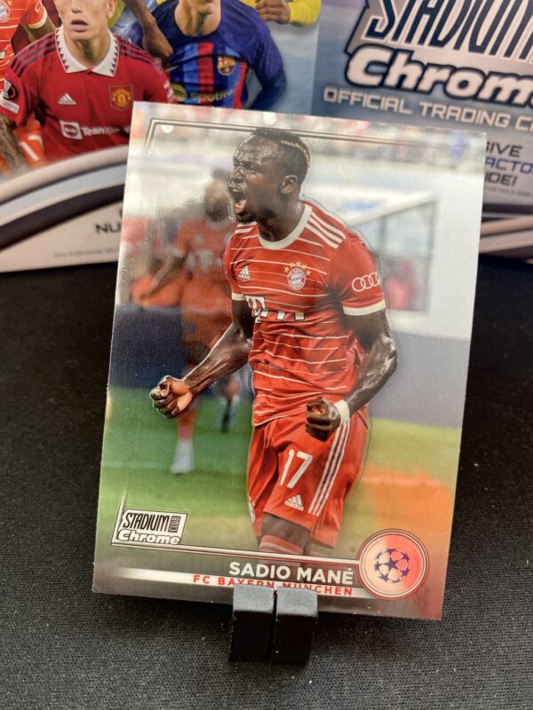 SADIO MANÉ >> BASE (N.71)- Stadium Club Chrome 2022/23