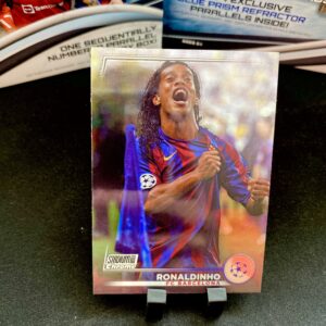 RONALDINHO >> BASE (N.10) - Stadium Club Chrome 2022/23