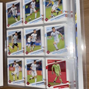 KIT BASE COMPLETO (200 CARDS) ROAD TO QATAR 2022 - Panini